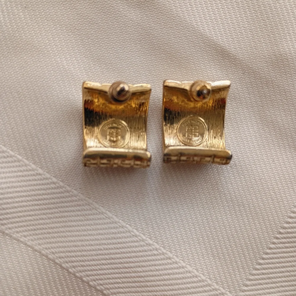 Givenchy Geometric Pattern Wide Vintage Gold Plated Pierced Earrings Authentic